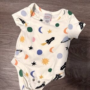 Hanna Andersson - 50 cm - 0-3 Space Bodysuit